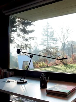 Aaro Tischlampe von Simon Schmitz