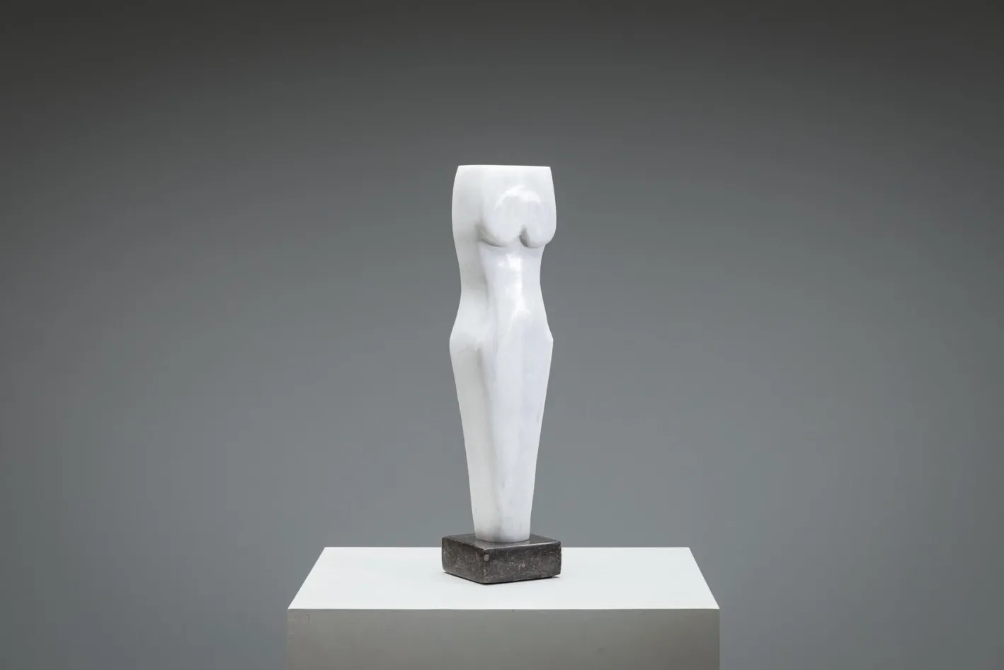 Abstrakter weißer Torso, 1970er, Marmor