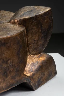 Abstrakte Skulptur aus Ton aus dem späten 20. Jh