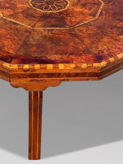 Achteckiger Couchtisch aus Eibe-Wurzelholz, 1880er