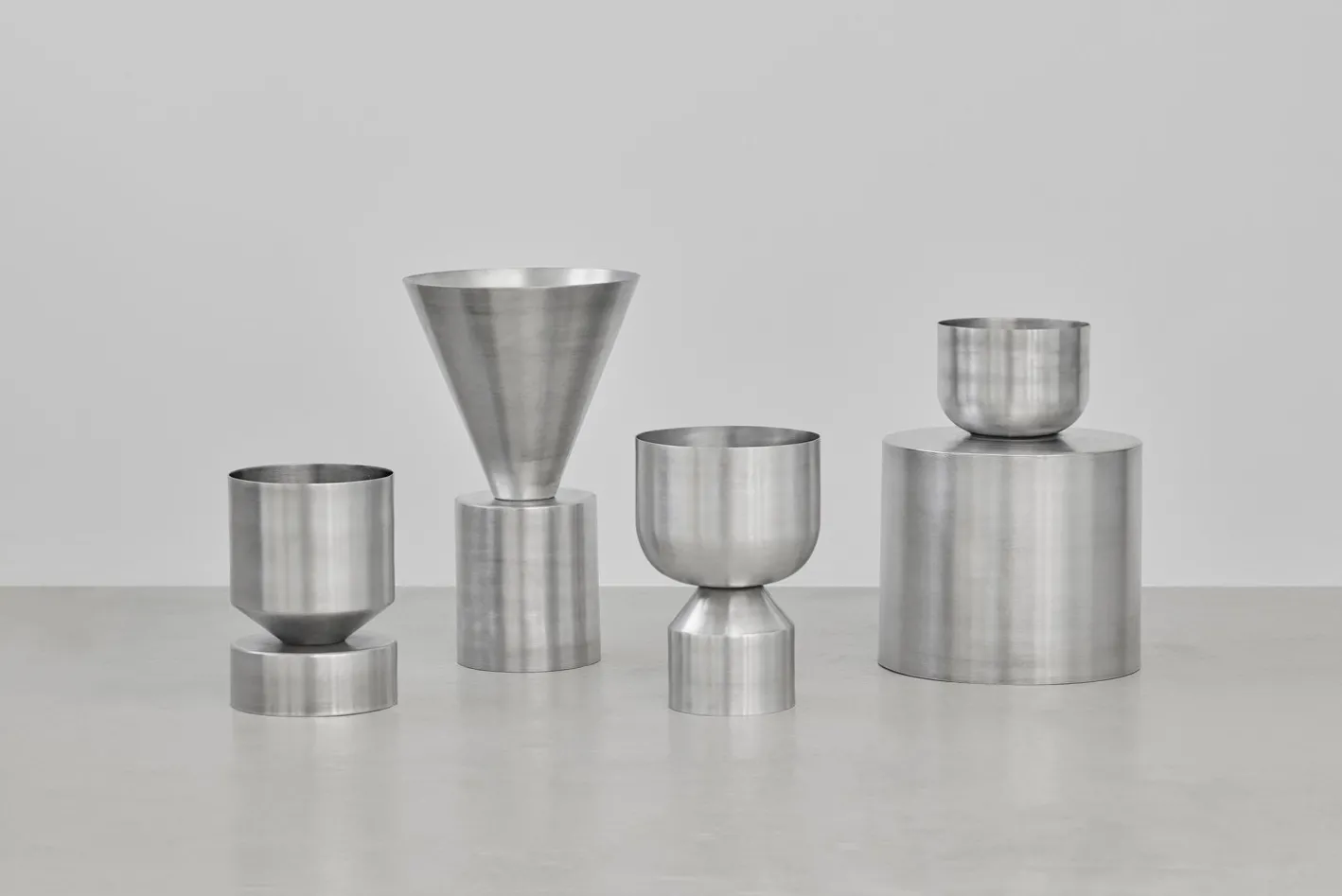 Ada Midi Aluminium Pflanzer von Llot Llov