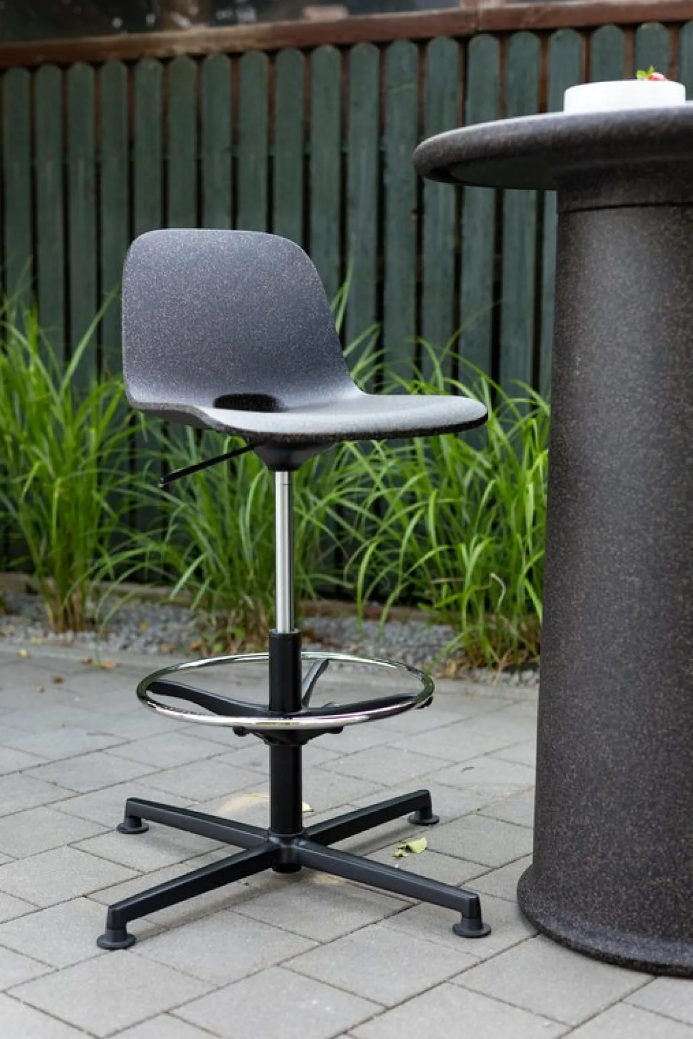 Allin 4010 Polyethylen Bürostuhl von Loope