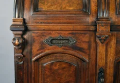 Amerikanischer Wells Fargo Schreibtisch aus Nussholz von Wooton Desk, 19. Jh. Co