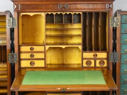Amerikanischer Wells Fargo Schreibtisch aus Nussholz von Wooton Desk, 19. Jh. Co