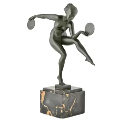 Andre Derenne / Marcel Bouraine, Art Deco Skulptur eines heidnischen Tanzes, 1930, Metall auf Marmorsockel