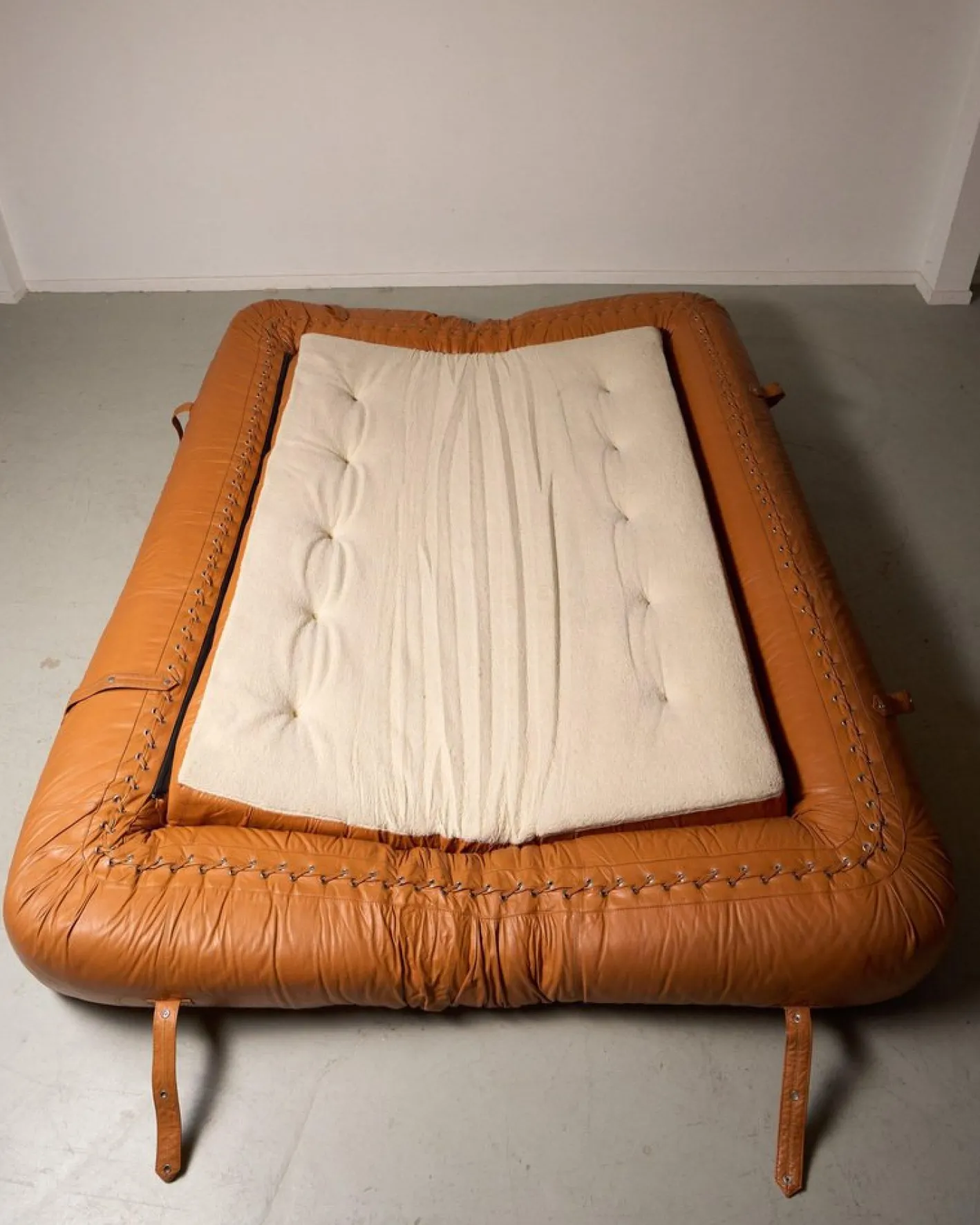 Anfibio Schlafsofa aus cognacfarbenem Leder von Alessandro Becchi, 1970er