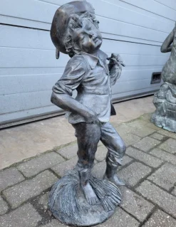 Antike Bauernstatue aus Bronze mit Dreschflegel