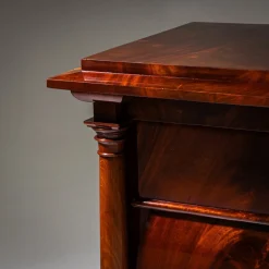 Antike Biedermeier Kommode aus Mahagoni, 1820