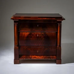 Antike Biedermeier Kommode aus Mahagoni, 1820