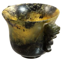 Antike chinesische Nephrit Tasse mit Taotie Griffen, 1890er
