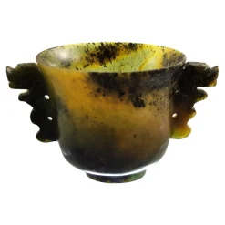 Antike chinesische Nephrit Tasse mit Taotie Griffen, 1890er