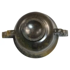 Antike chinesische Nephrit Tasse mit Taotie Griffen, 1890er