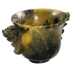 Antike chinesische Nephrit Tasse mit Taotie Griffen, 1890er