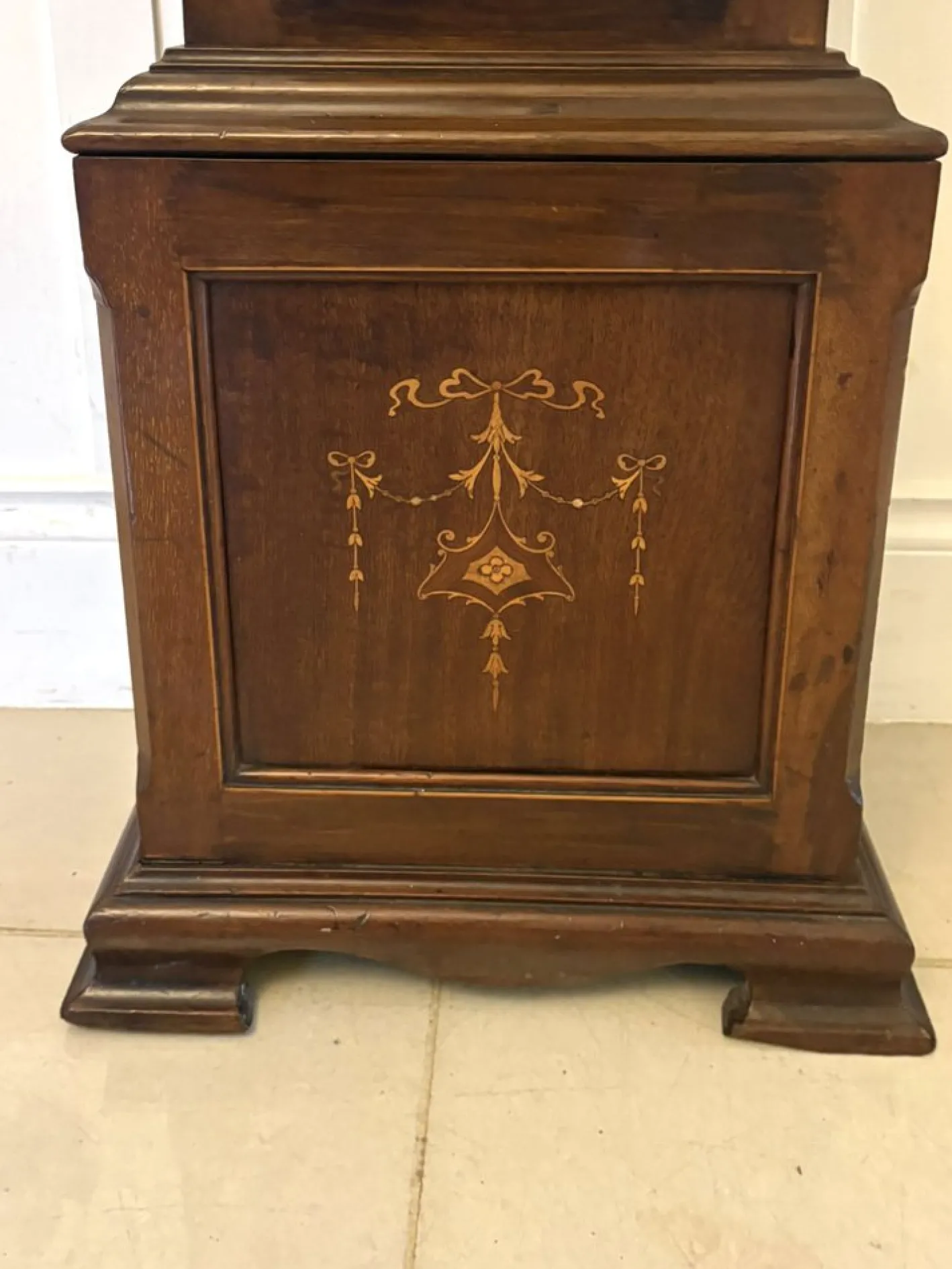 Antike edwardianische Standuhr aus Mahagoni mit Intarsien, 1905