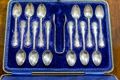 Antike englische Silberne Teelöffel, 1906, 13 . Set