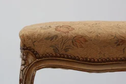 Antike französische Klavierbank im Louis XV-Stil, 1800er