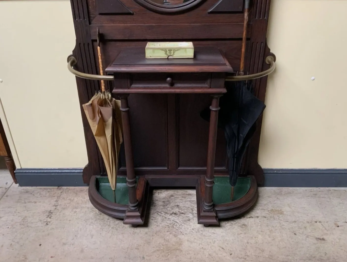 Antike Jugendstil Garderobe aus Eiche, 1910