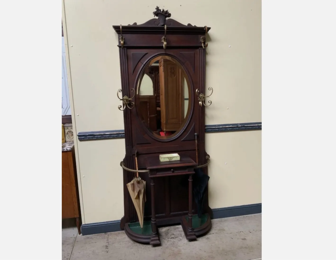 Antike Jugendstil Garderobe aus Eiche, 1910