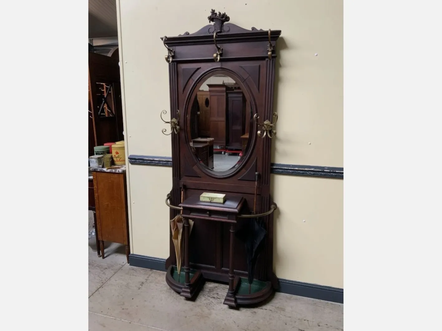 Antike Jugendstil Garderobe aus Eiche, 1910
