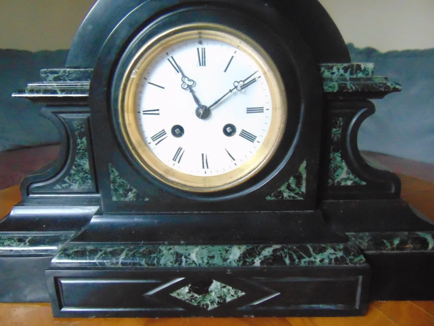 Antike Marmor Uhr