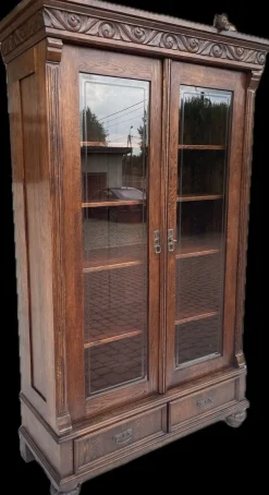 Antike Neorenaissance Vitrine aus Eiche, 1910
