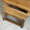 Antiker Bauerntisch aus massivem Holz