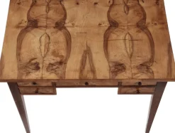 Antiker Biedermeier Damenschreibtisch aus Nussholz, 1830
