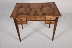 Antiker Biedermeier Damenschreibtisch aus Nussholz, 1830