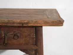 Antiker chinesischer Werktisch mit Holzschubladen, 1900