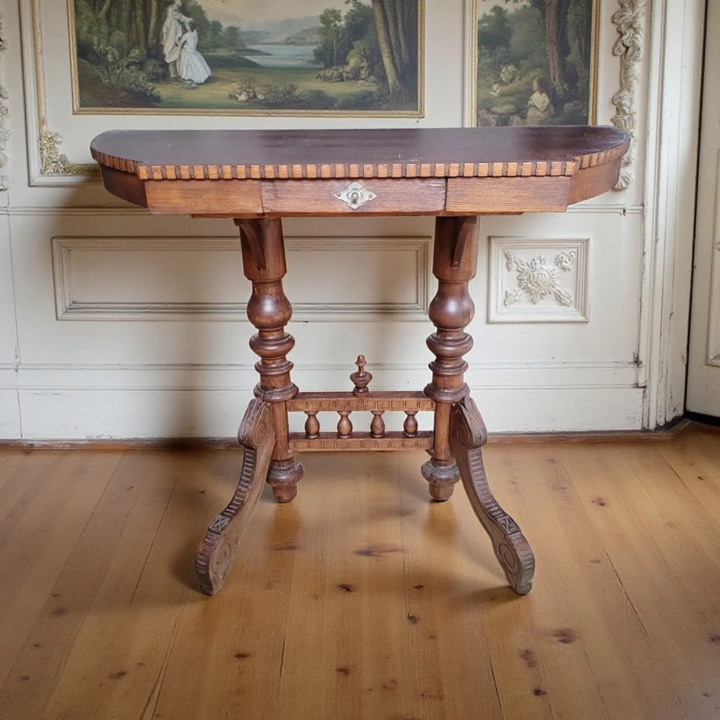 Antiker Demi-Lune Konsolentisch mit Schublade, 1700er