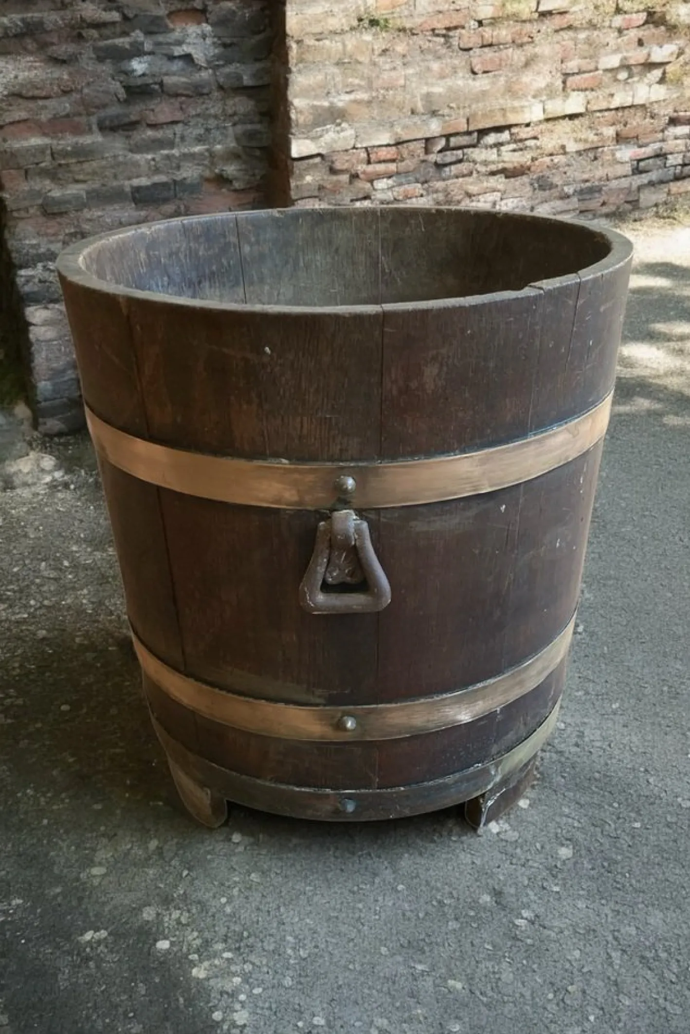 Antiker Eimer aus Eiche & Messing von RA Lister LTD