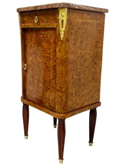 Antiker französischer Empire Schrank aus Nusswurzelholz mit rosa Marmorplatte und vergoldeter Bronze, 1900er