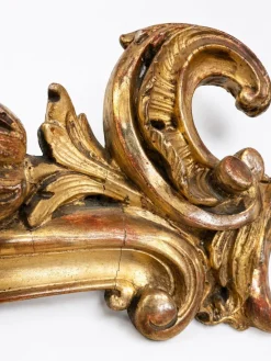 Antiker französischer Rokoko Spiegel aus vergoldetem Holz, 1800er