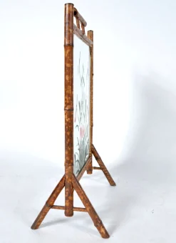 Antiker viktorianischer Kaminschirm aus handbemaltem Blumenglas, 1890er