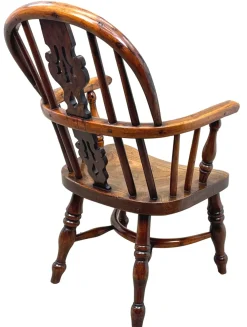 Antiker Windsor Kindersessel aus Eibenholz, 1820