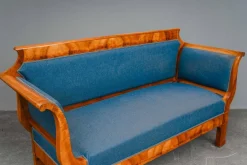 Antikes Biedermeier Sofa aus Nussholz, 1800er