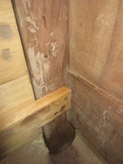 Antikes Bootsbett aus Holz