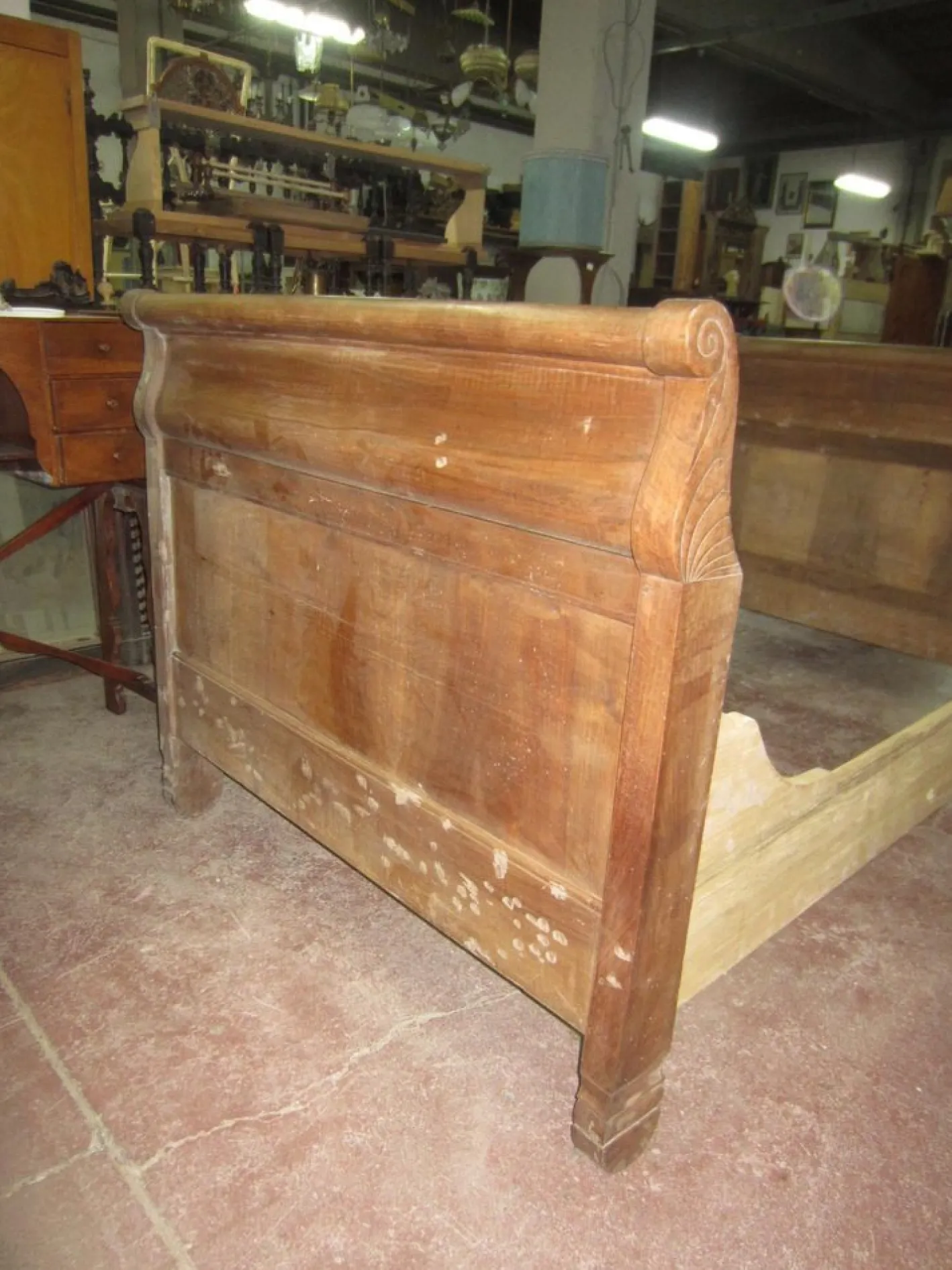 Antikes Bootsbett aus Holz