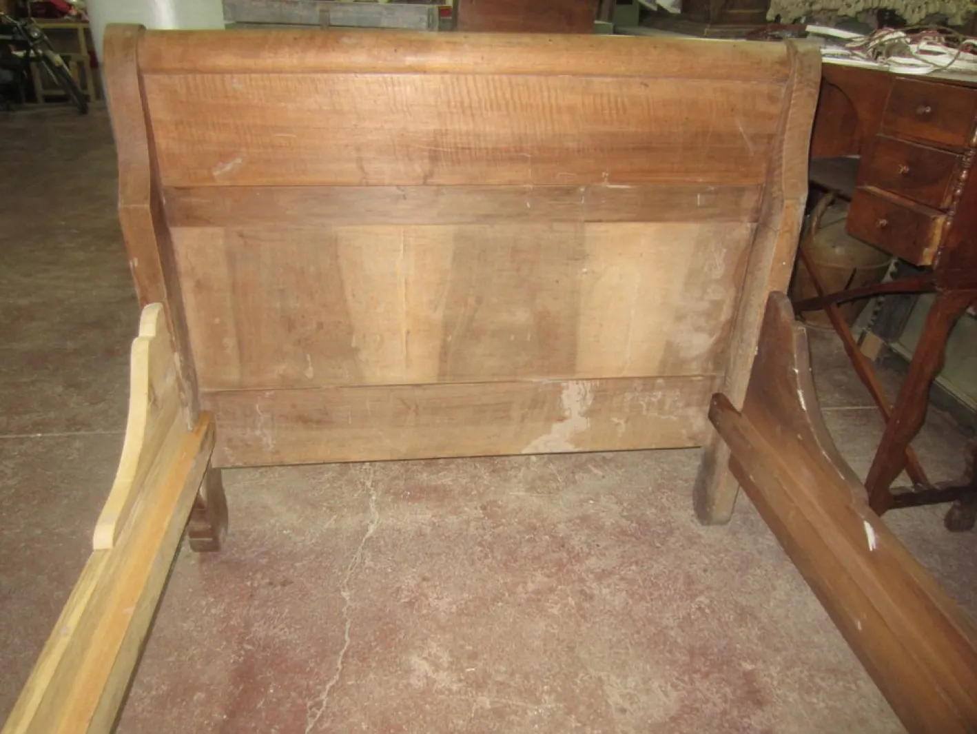 Antikes Bootsbett aus Holz