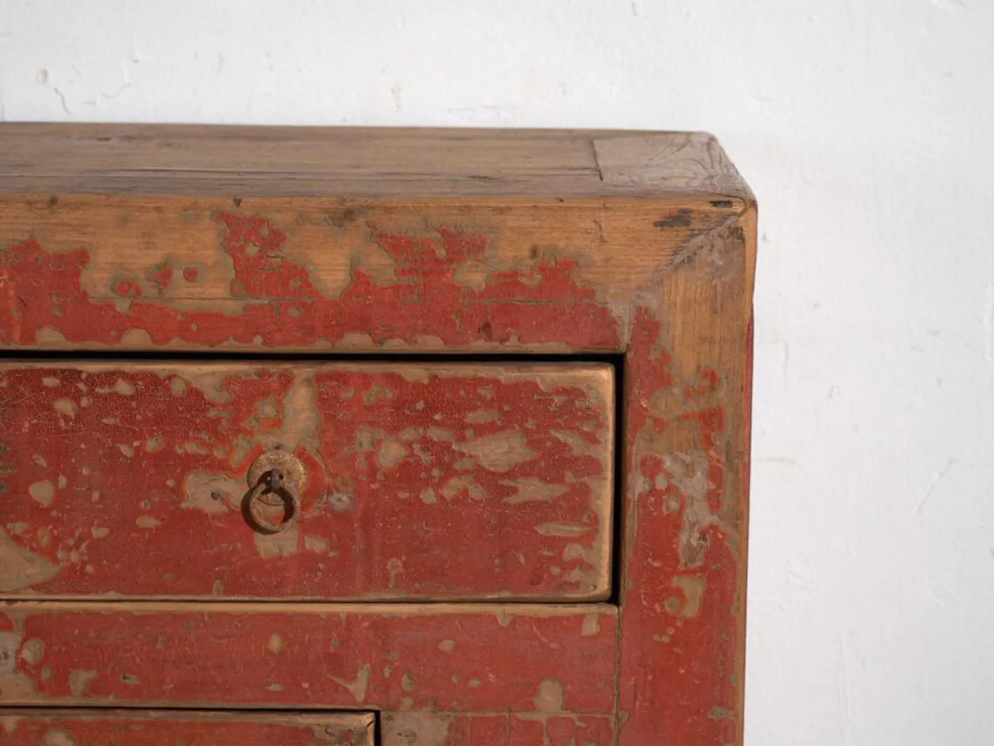 Antikes Compact Sideboard aus Ulmenholz, China, 1930