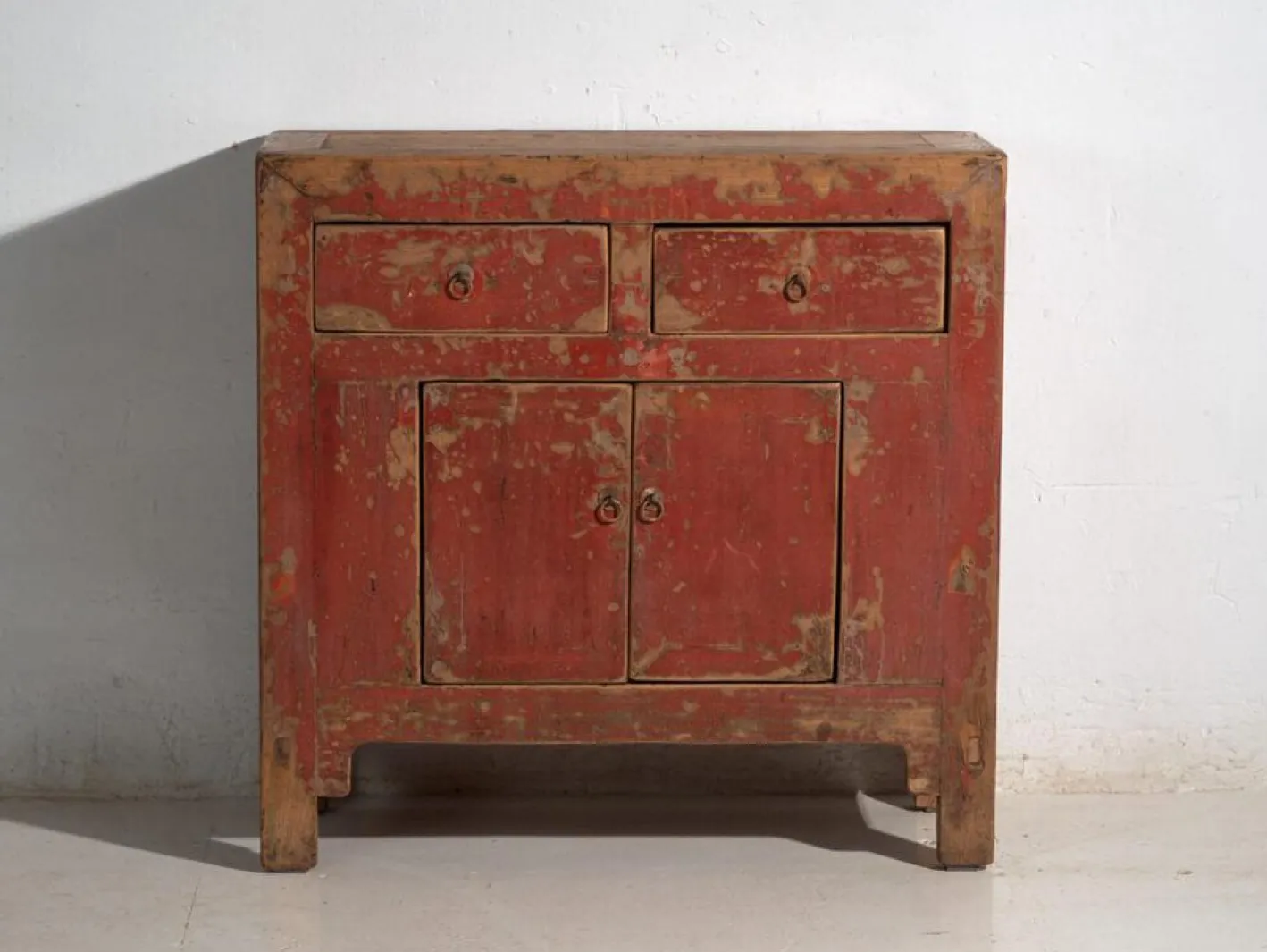 Antikes Compact Sideboard aus Ulmenholz, China, 1930