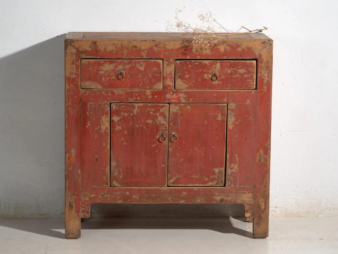 Antikes Compact Sideboard aus Ulmenholz, China, 1930