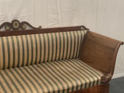 Antikes Empire Charles X Sofa aus Nussholz & Messing mit Intarsien, 1910er