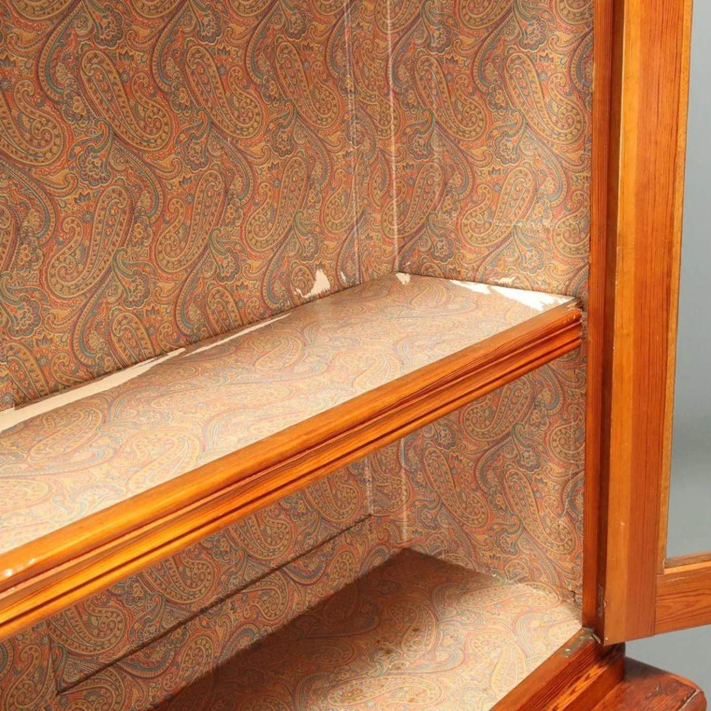 Antikes italienisches Sideboard aus Lärche mit doppeltem Korpus, 1800er