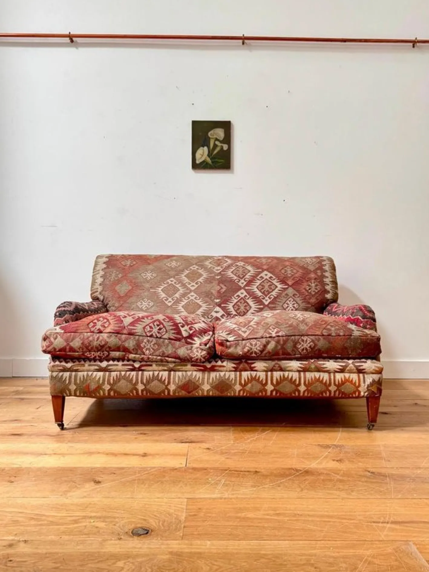 Antikes 2-Sitzer Sofa mit Kelim-Bezug