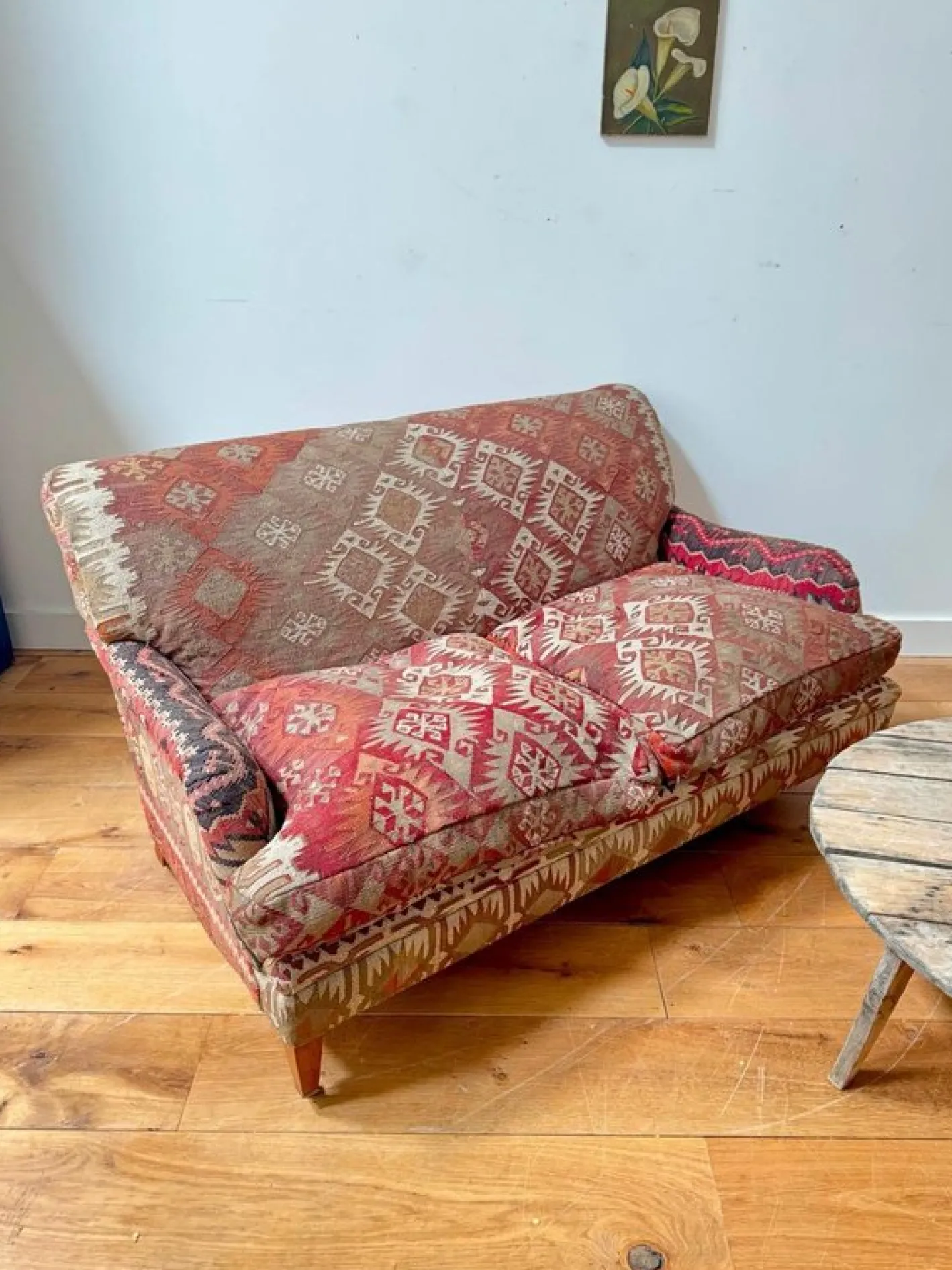 Antikes 2-Sitzer Sofa mit Kelim-Bezug