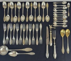 Antikes versilbertes Besteckset von Maison Ercuis, 1890er, 61er Set