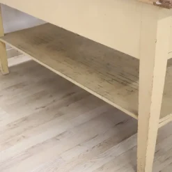 Arbeitstisch aus cremefarben lackiertem Pappelholz