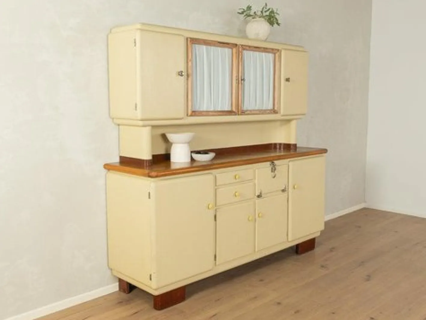 Art Deco Küchenschrank