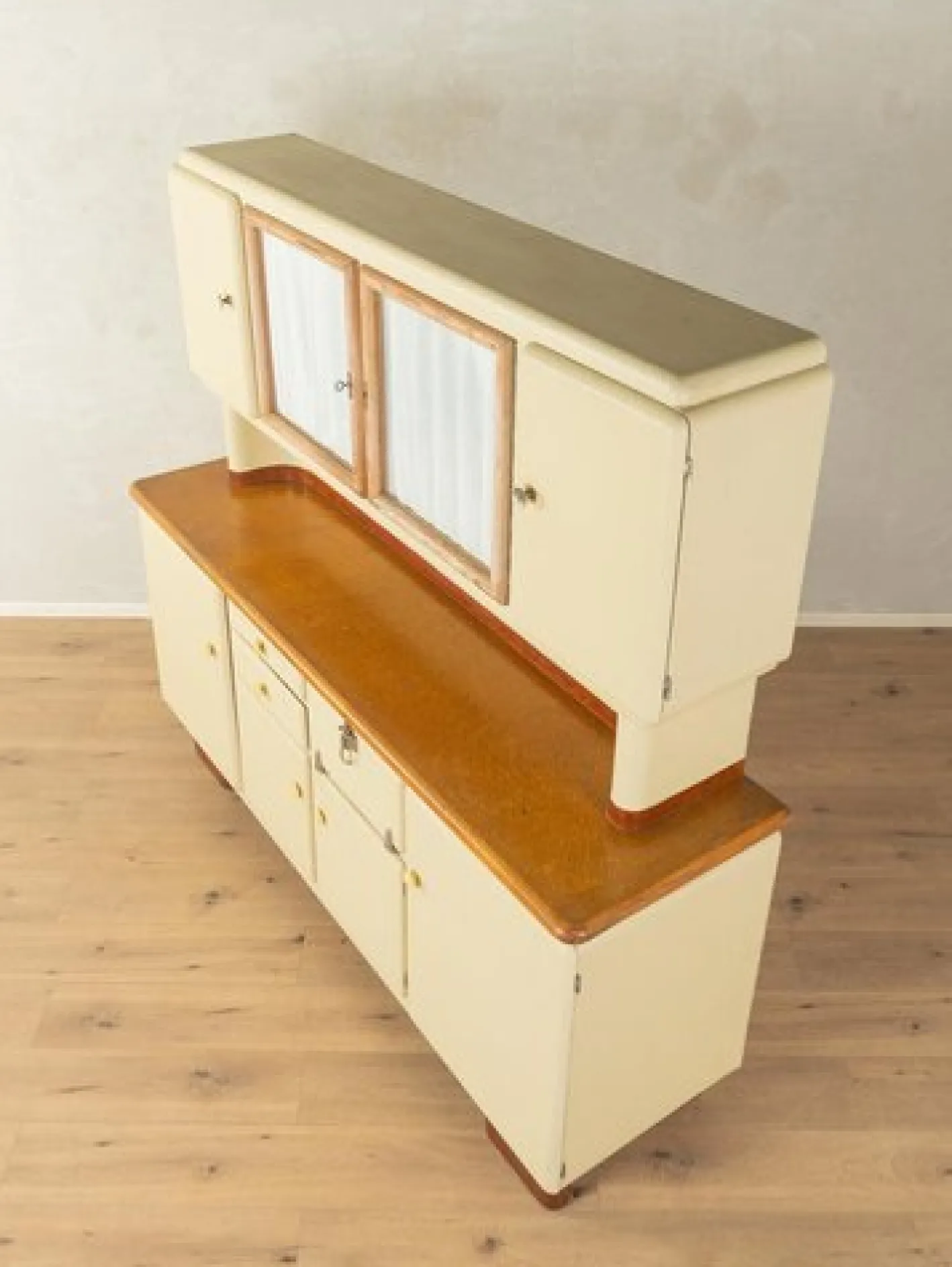Art Deco Küchenschrank